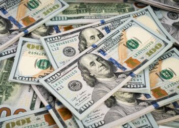 Campos Neto diz que dólar forte é problema, mas situação do Brasil tem sido melhor