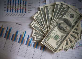 Economia dos EUA desacelera mais do que o esperado no 1º trimestre, com alta de 1,6%