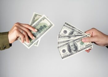 Setor de máquinas deve cortar perspectiva de crescimento após resultado de março