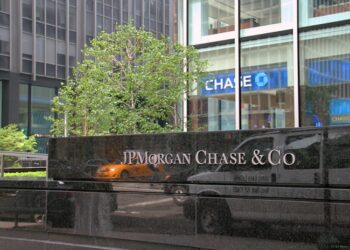 Jamie Dimon, CEO do JPMorgan, prevê que as taxas de juros dos EUA alcancem 8% ou mais