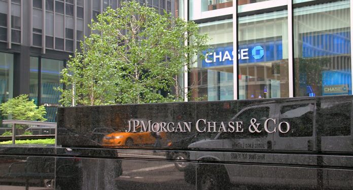 Jamie Dimon, CEO do JPMorgan, prevê que as taxas de juros dos EUA alcancem 8% ou mais