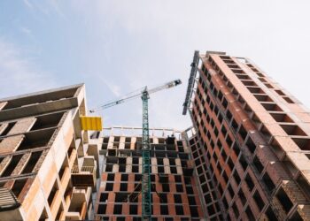 Por que investir em FOFs? Veja as principais vantagens desse ativo