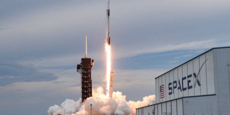 Avaliada em US$ 200 bilhões, SpaceX quer abrir capital