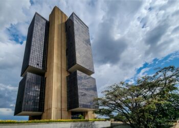 Discussão sobre prós e contras de seguir guidance foi tema central de reunião do Copom