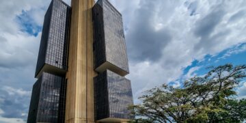 Discussão sobre prós e contras de seguir guidance foi tema central de reunião do Copom