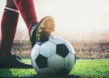 Receita de clubes brasileiros chega a R$ 11,1 bilhões, segundo levantamento feito pela EY