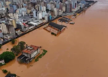 Clima e economia: inundações reforçam série de tragédias no RS e podem levar a recessão em 2024