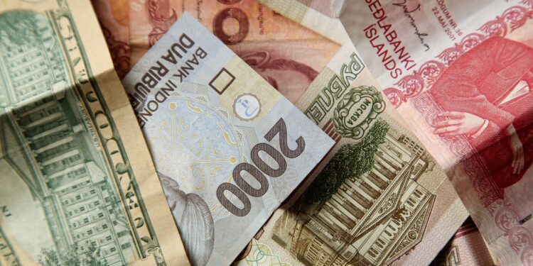 Spread cambial: como impacta compras e contas internacionais?