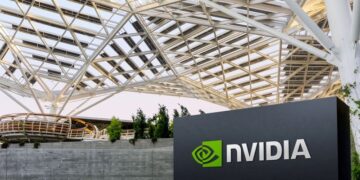Nvidia ganha R$ 1,1 trilhão em valor de mercado um dia após divulgar balanço