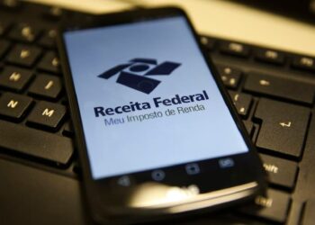 Receita Federal libera consulta ao primeiro lote de restituição do IR 2024 hoje (23); saiba se vai receber