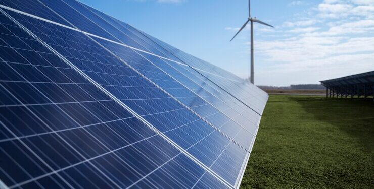 Casa dos Ventos vai investir em 12 parques de energia solar em Pentecoste e gerar 700 empregos