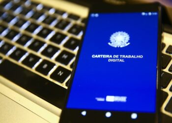 Ceará cria 6,9 mil empregos com carteira assinada em maio