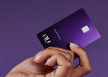 Data Nubank: 43% das pessoas que tiveram seu primeiro cartão de crédito com o Nu também têm poupado dinheiro