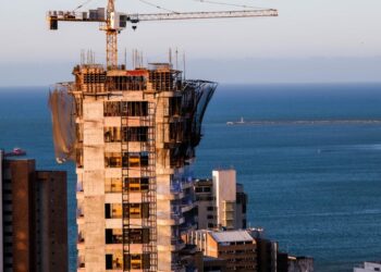 Nordeste brasileiro vive boom imobiliário: Investimentos crescem 30% em dois anos e transformam paisagem urbana
