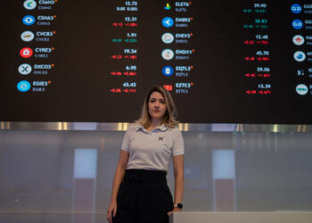 Assistente de IA da B3 responde às perguntas dos brasileiros sobre como começar a investir