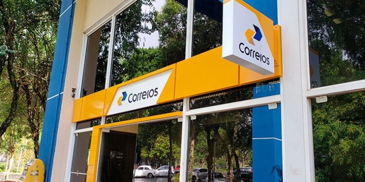 Correios registram prejuízo de R$ 800 milhões e revelam desafios financeiros contínuos