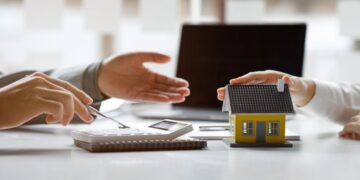 Genial Investimentos aposta em CLIN11 para carteira recomendada de FIIs; veja os destaques