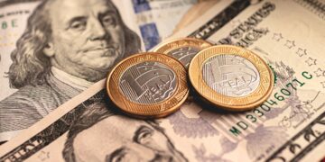 Dólar Fecha Semana em Alta de 1,06% em Meio a Incertezas no Governo