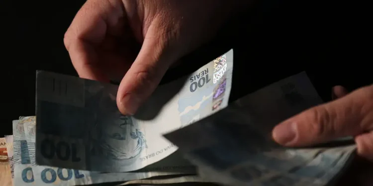 Inflação de 2024 pesa mais para famílias de renda muito baixa