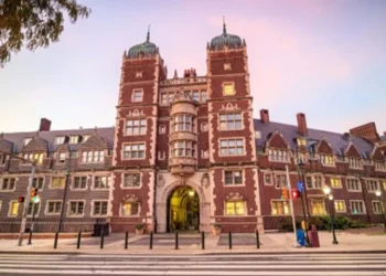 As 05 faculdades que mais formaram bilionários nos EUA