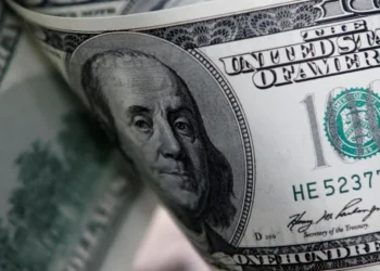 Após Biden renunciar à reeleição, o dólar cai na Ásia