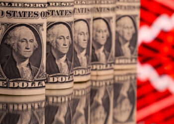 Após Fomc e à espera de Copom, dólar sobe a R$ 5,65; alta de 1,16% em julho