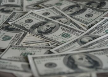 Dólar dispara 17% em 2024: entenda os motivos