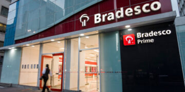 Bancos no Brasil são afetados pelo “apagão” global: Bradesco (BBDC4) comunica problemas operacionais nesta sexta-feira (19)