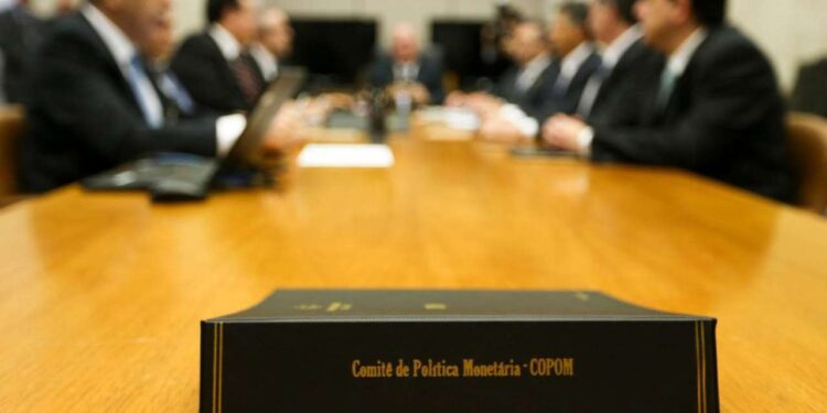 Com as decisões de juros desta Super Quarta (31), Copom e Fomc devem continuar trabalhando