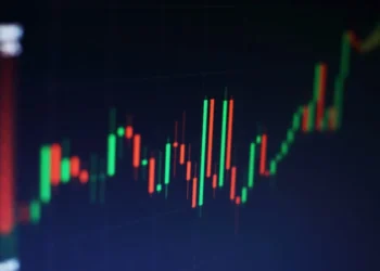 É a hora de comprar os papéis da Hapvida (HAPV3) e da JBS (JBSS3), que dispararam e lideraram as altas da semana do Ibovespa?