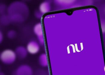 Nubank Ultravioleta expande benefício de roaming internacional para clientes com Conta Global