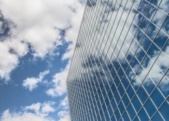 RFOF11: fundo imobiliário paga dividendos de 12,1% ao ano