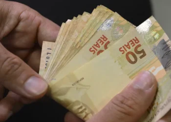 Como consultar e solicitar a devolução de valores a receber