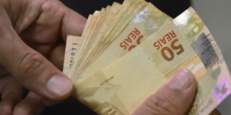 Como consultar e solicitar a devolução de valores a receber
