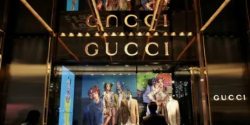 Investidores e entusiastas da moda estão preocupados com a queda de quase 8% da ação da Gucci na Europa após os resultados desfavoráveis
