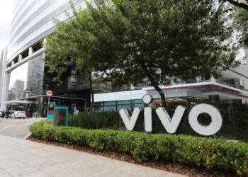 No 2T24, Vivo (VIVT3) ganhou R$ 1,22 bilhão e CCR (CCRO3) dobrou o lucro; veja destaques