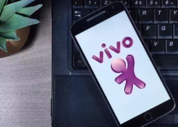 Vivo (VIVT3) compra a parceira do Google, IPNet, e avança em serviços em nuvens; analise o valor pago