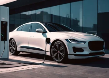 Lançamento de uma montadora no Ceará pode reduzir os preços dos carros elétricos?