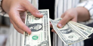 Após os dados do mercado de trabalho dos EUA, o dólar opera com baixa hoje