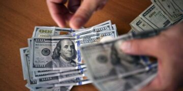 Após a divulgação dos dados de inflação nos Estados Unidos, dólar hoje opera perto da estabilidade