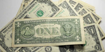 Desde o final de 2021, o dólar subiu de valor; entenda