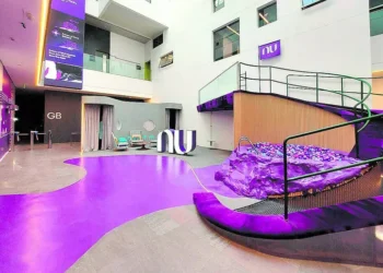 Empréstimos consignados agora são possíveis para servidores após a Nubank firmar uma parceria estratégica com as Forças Armadas