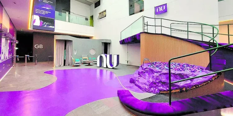 Empréstimos consignados agora são possíveis para servidores após a Nubank firmar uma parceria estratégica com as Forças Armadas