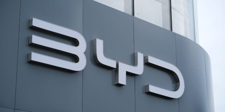 VP afirma que 50% das vendas da BYD serão feitas pelo mercado externo