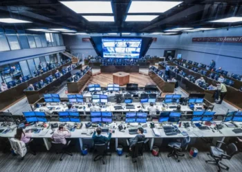 O que esperar dos negócios da B3 nesta segunda, de acordo com o dólar e Ibovespa hoje