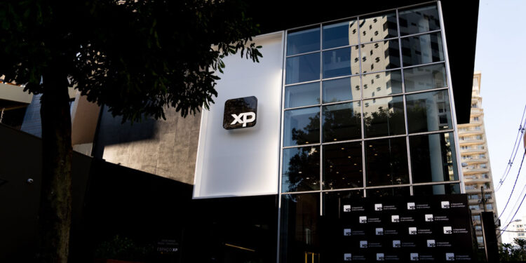 XP lança um fundo de renda fixa que permite resgate a qualquer momento