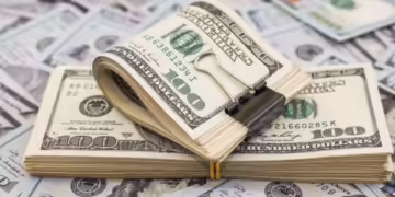 Pelo quarto dia consecutivo, o dólar cai e fecha a R$ 5,51, com uma baixa de 3,4% na semana