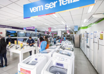 Consumo do cearense supera o do Brasil, com lava-roupas e geladeiras se destacando no mercado de bens duráveis