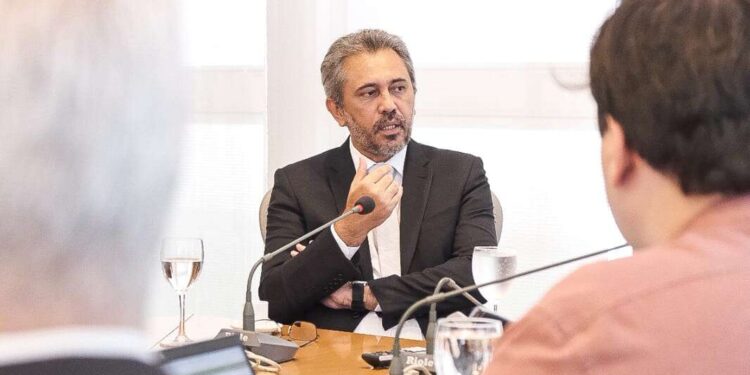 Contratação de R$ 250 milhões para financiar a agricultura familiar é assinada pelo Ceará com o BNDES