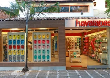 A Alpargatas (ALPA4) anuncia a contratação de um novo executivo para liderar a marca Havaianas no Brasil; veja